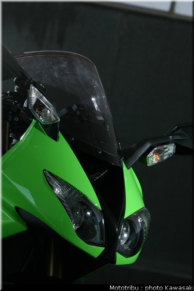 kawasaki_zx10r_2008_0177