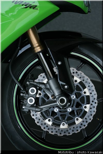 kawasaki_zx10r_2008_0183