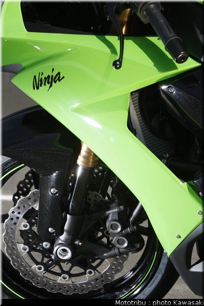 kawasaki_zx10r_2008_0184