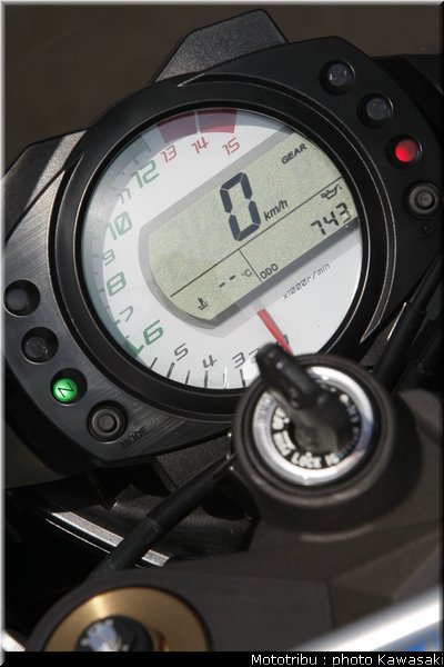 kawasaki_zx10r_2008_0189