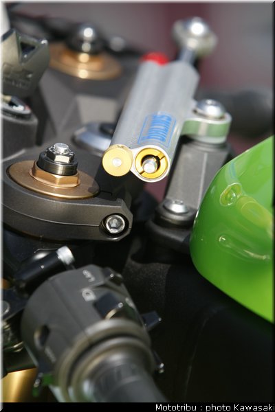kawasaki_zx10r_2008_0210