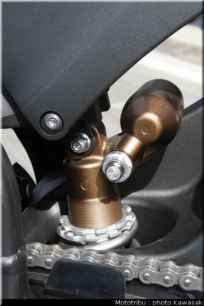 kawasaki_zx10r_2008_0216