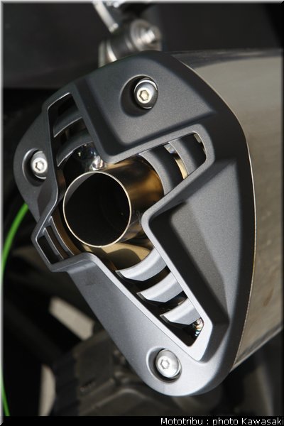 kawasaki_zx10r_2008_0226