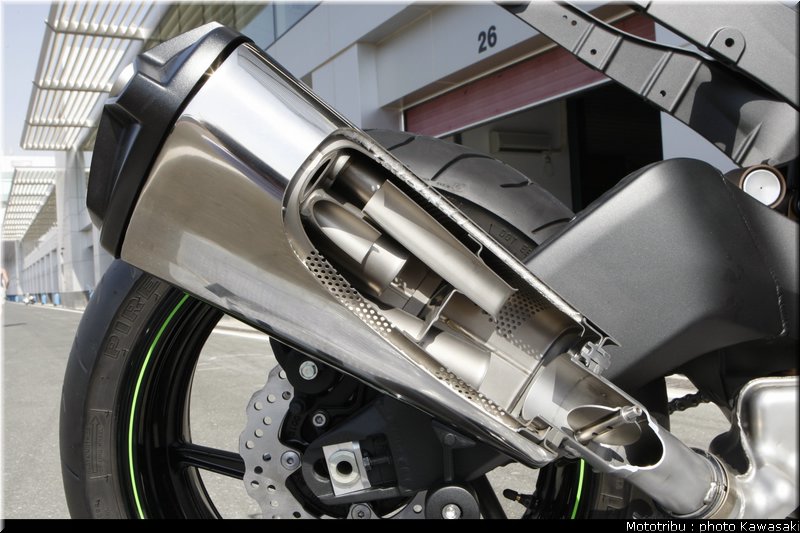 kawasaki_zx10r_2008_0227