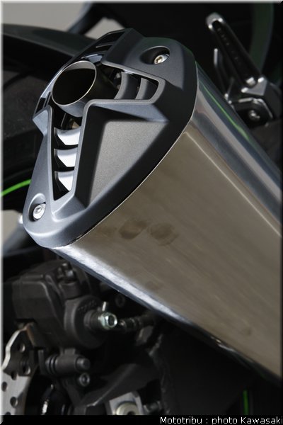 kawasaki_zx10r_2008_0229