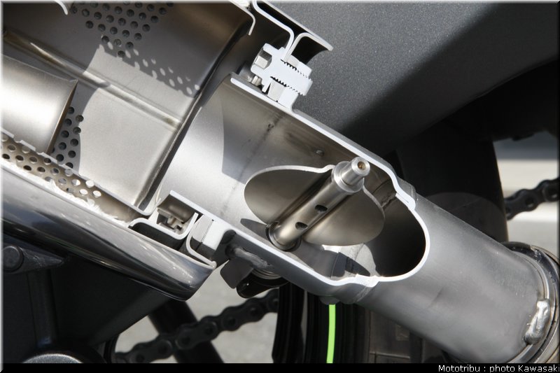 kawasaki_zx10r_2008_0231