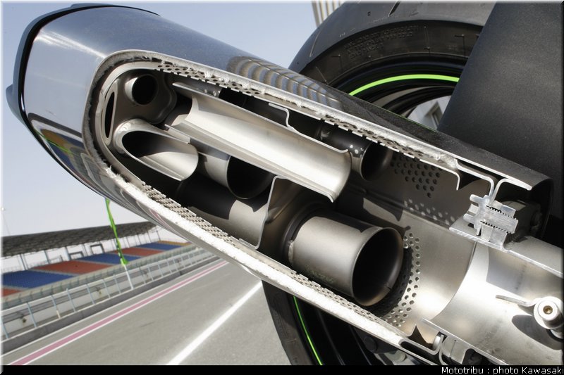 kawasaki_zx10r_2008_0234