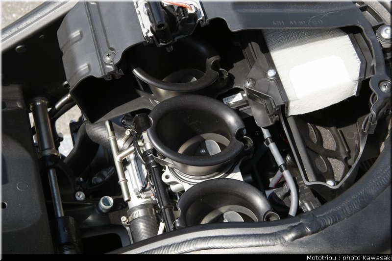 kawasaki_zx10r_2008_0240