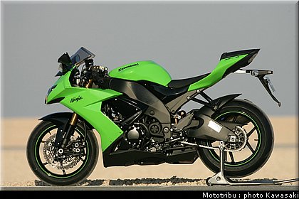 kawasaki_zx10r_2008_0023.jpg