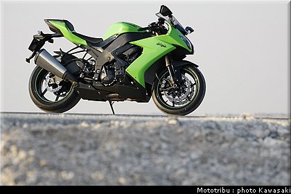 kawasaki_zx10r_2008_0033.jpg