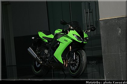 kawasaki_zx10r_2008_0038.jpg