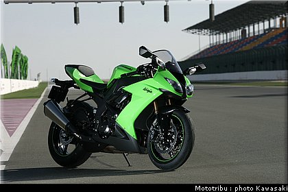 kawasaki_zx10r_2008_0051.jpg