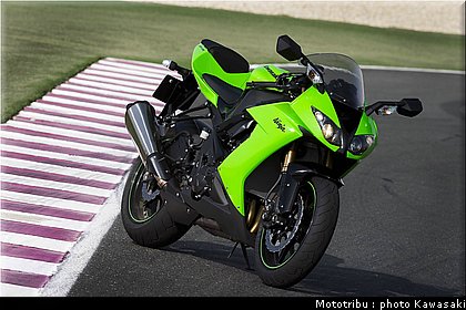 kawasaki_zx10r_2008_0075.jpg