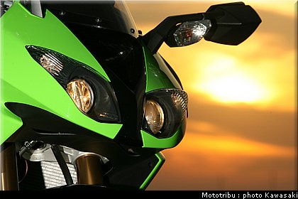 kawasaki_zx10r_2008_0086.jpg