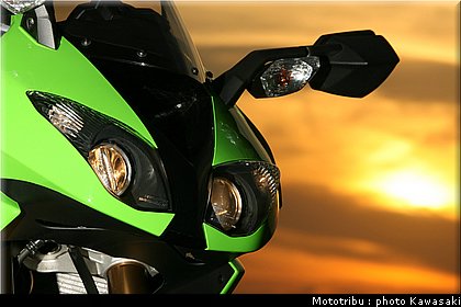 kawasaki_zx10r_2008_0087.jpg