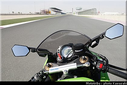 kawasaki_zx10r_2008_0088.jpg