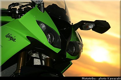 kawasaki_zx10r_2008_0095.jpg