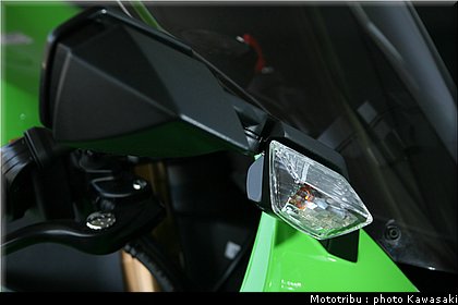 kawasaki_zx10r_2008_0109.jpg