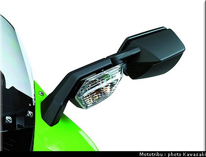 kawasaki_zx10r_2008_0115.jpg