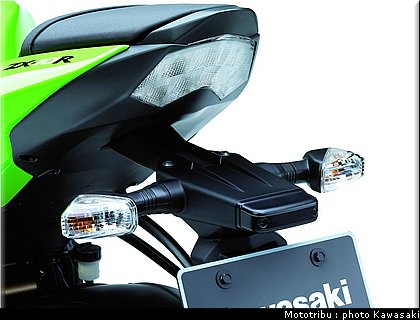 kawasaki_zx10r_2008_0116.jpg