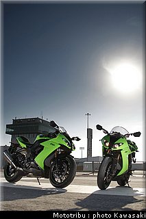kawasaki_zx10r_2008_0129.jpg
