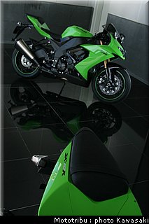 kawasaki_zx10r_2008_0135.jpg
