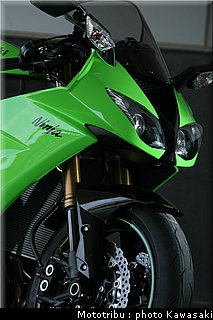 kawasaki_zx10r_2008_0138.jpg