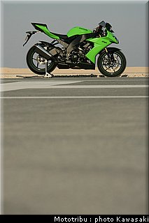 kawasaki_zx10r_2008_0147.jpg