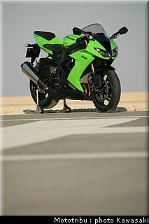 kawasaki_zx10r_2008_0149.jpg