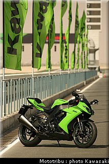 kawasaki_zx10r_2008_0167.jpg