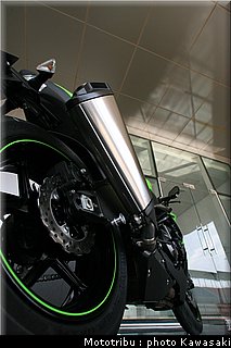 kawasaki_zx10r_2008_0180.jpg