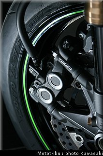 kawasaki_zx10r_2008_0182.jpg
