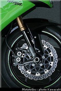kawasaki_zx10r_2008_0183.jpg
