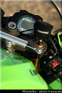 kawasaki_zx10r_2008_0188.jpg