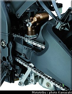 kawasaki_zx10r_2008_0208.jpg