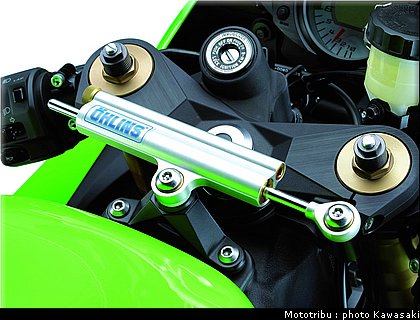 kawasaki_zx10r_2008_0211.jpg