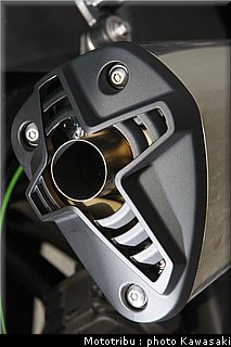 kawasaki_zx10r_2008_0226.jpg