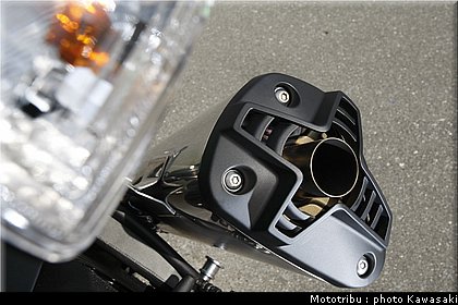 kawasaki_zx10r_2008_0228.jpg