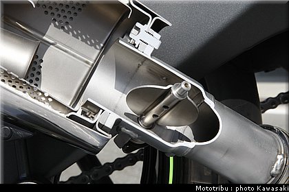 kawasaki_zx10r_2008_0231.jpg