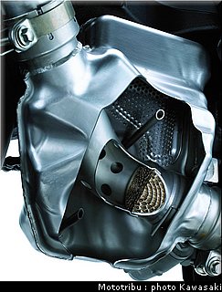 kawasaki_zx10r_2008_0236.jpg