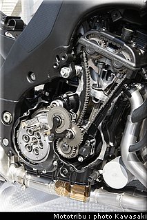 kawasaki_zx10r_2008_0244.jpg