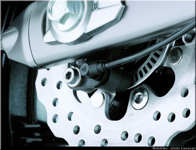kawasaki_er6n_2009_0106