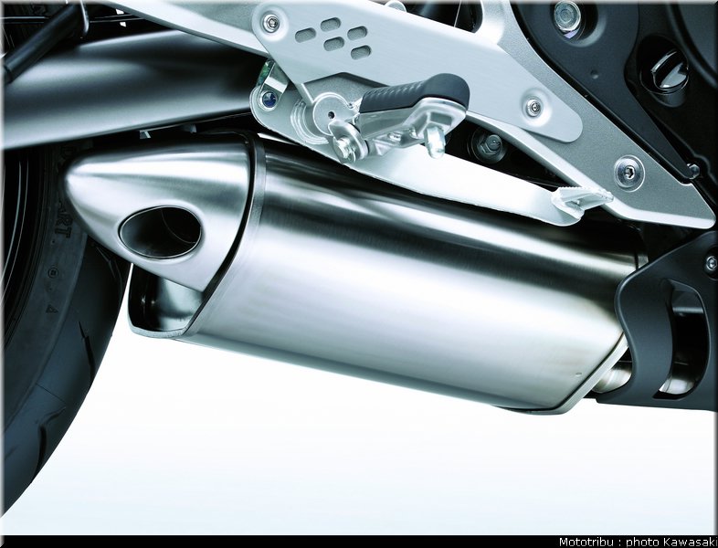kawasaki_er6n_2009_0122