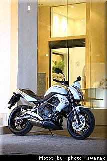 kawasaki_er6n_2009_0023.jpg