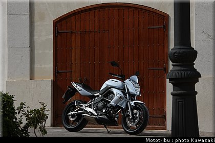 kawasaki_er6n_2009_0029.jpg