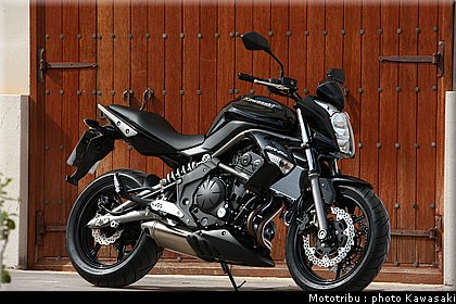 kawasaki_er6n_2009_0030.jpg