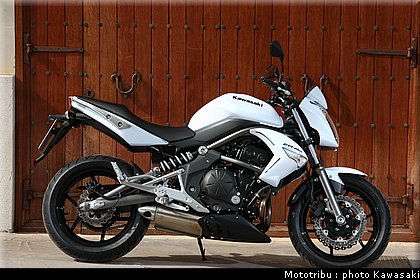 kawasaki_er6n_2009_0032.jpg
