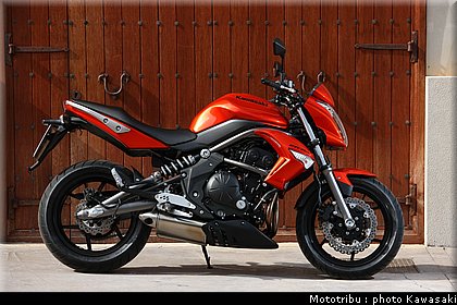 kawasaki_er6n_2009_0033.jpg