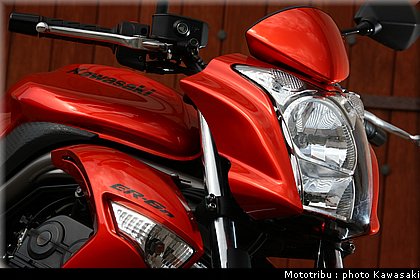 kawasaki_er6n_2009_0039.jpg