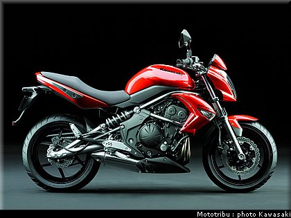 kawasaki_er6n_2009_0050.jpg
